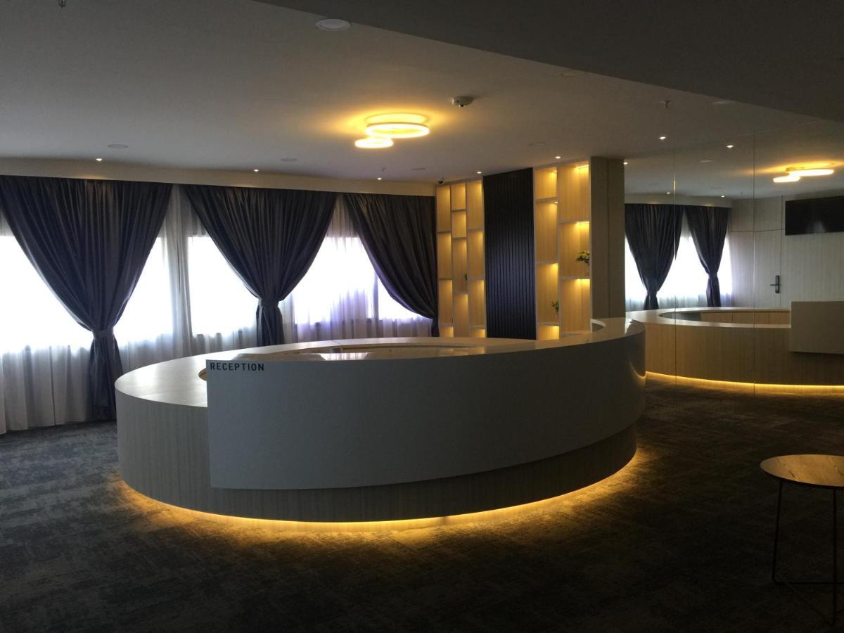 Folkmeldrum Hotel Johor Bahru Exterior foto