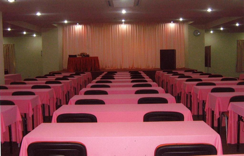 Folkmeldrum Hotel Johor Bahru Exterior foto